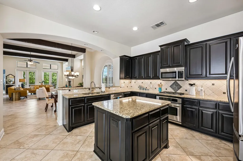 11725 Red Oak Valley Lane Austin TX 78732