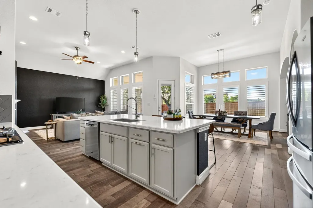 15704 Cinca Terra Drive Austin TX 78738
