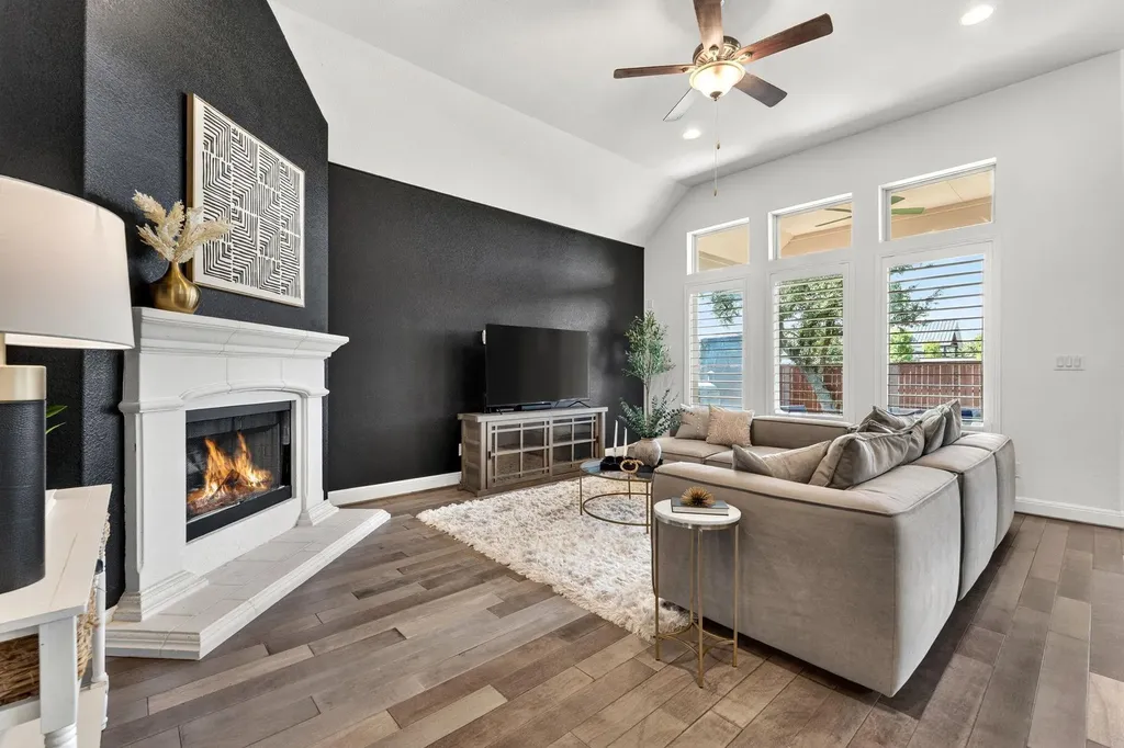 15704 Cinca Terra Drive Austin TX 78738