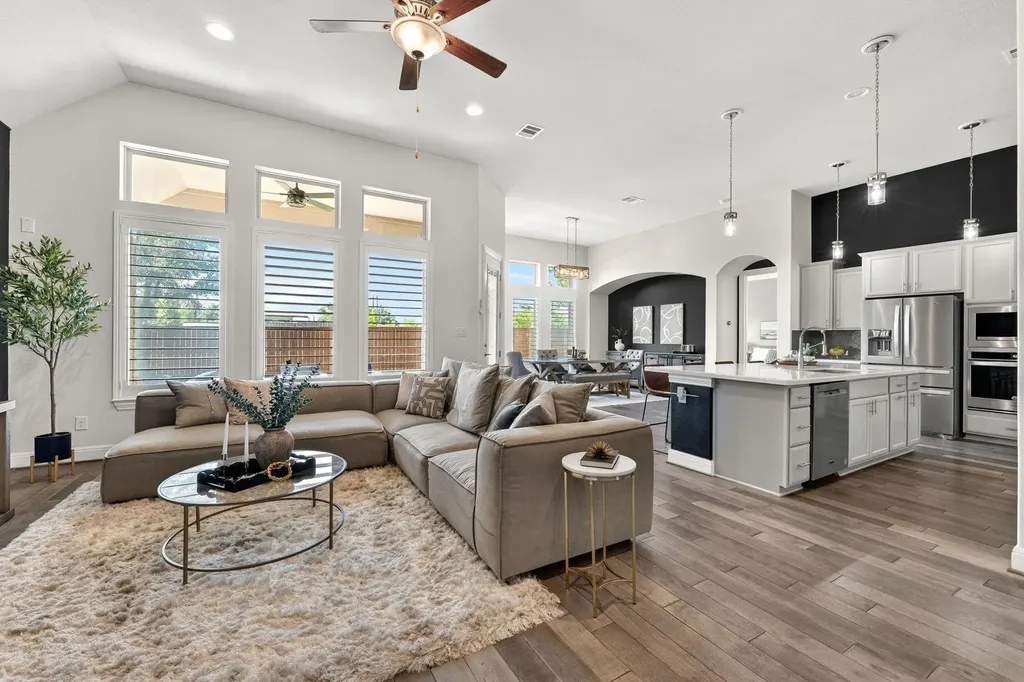 15704 Cinca Terra Drive Austin TX 78738