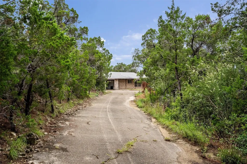 501 Drawbridge Road Austin TX 78746