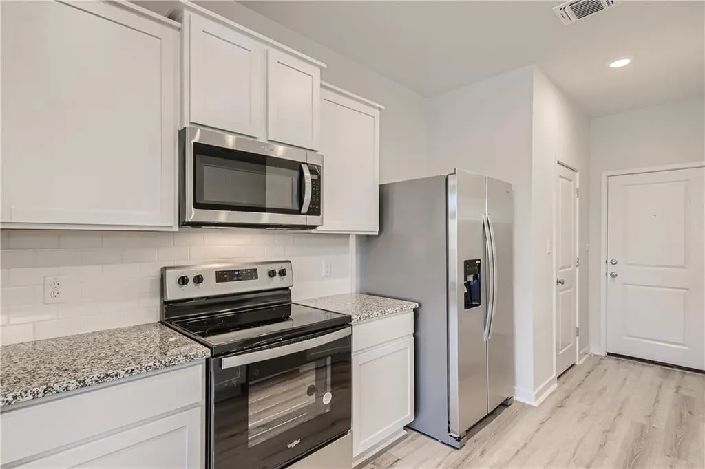 605 W South St Street Leander TX 78641