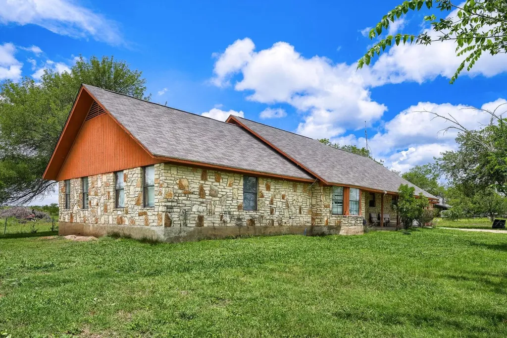 14520 Bois D Arc Lane Manor TX 78653