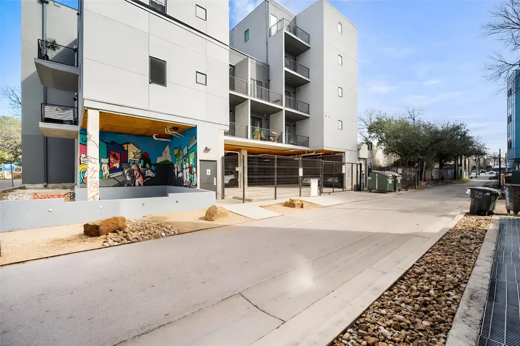 1615 E 7th Street Austin TX 78702