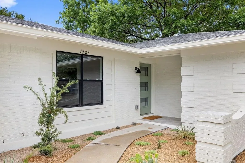 7507 Daugherty Street Austin TX 78757
