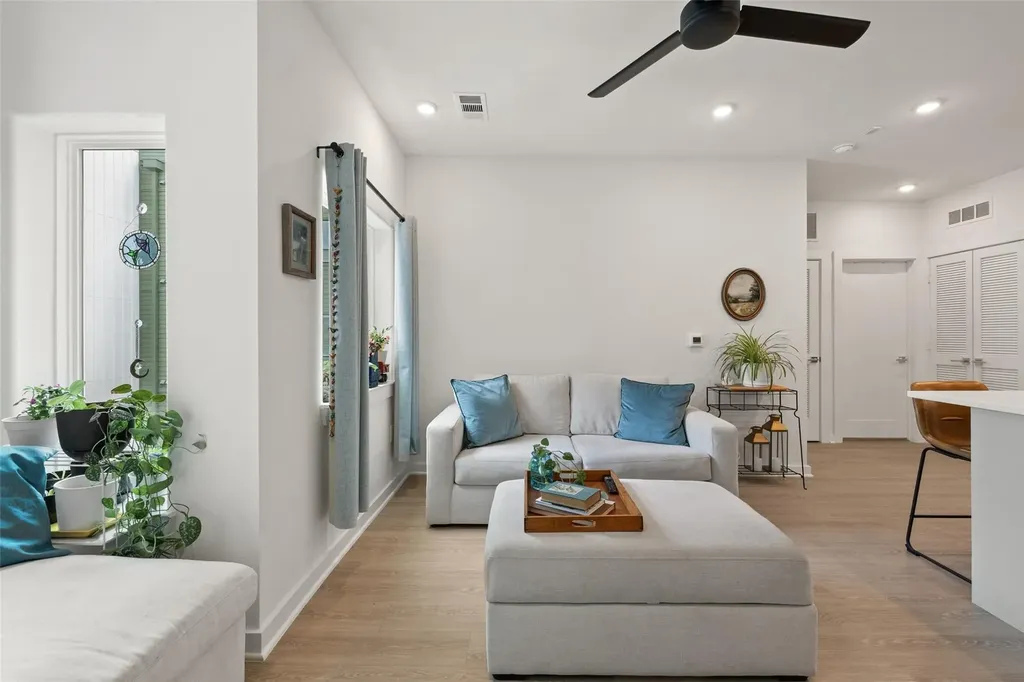 4802 S Congress Avenue Austin TX 78745