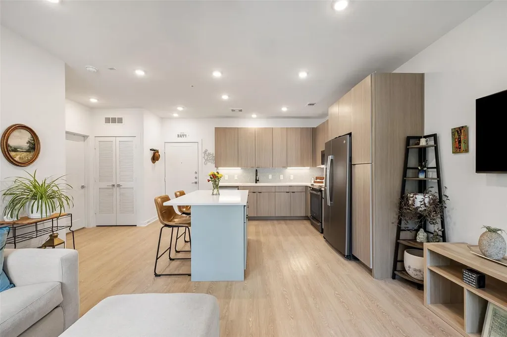 4802 S Congress Avenue Austin TX 78745