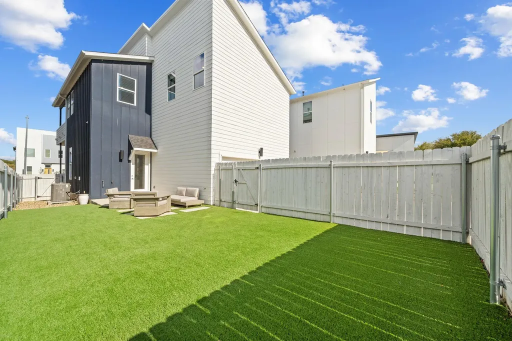 6109 Sendero Hills Parkway Austin TX 78724