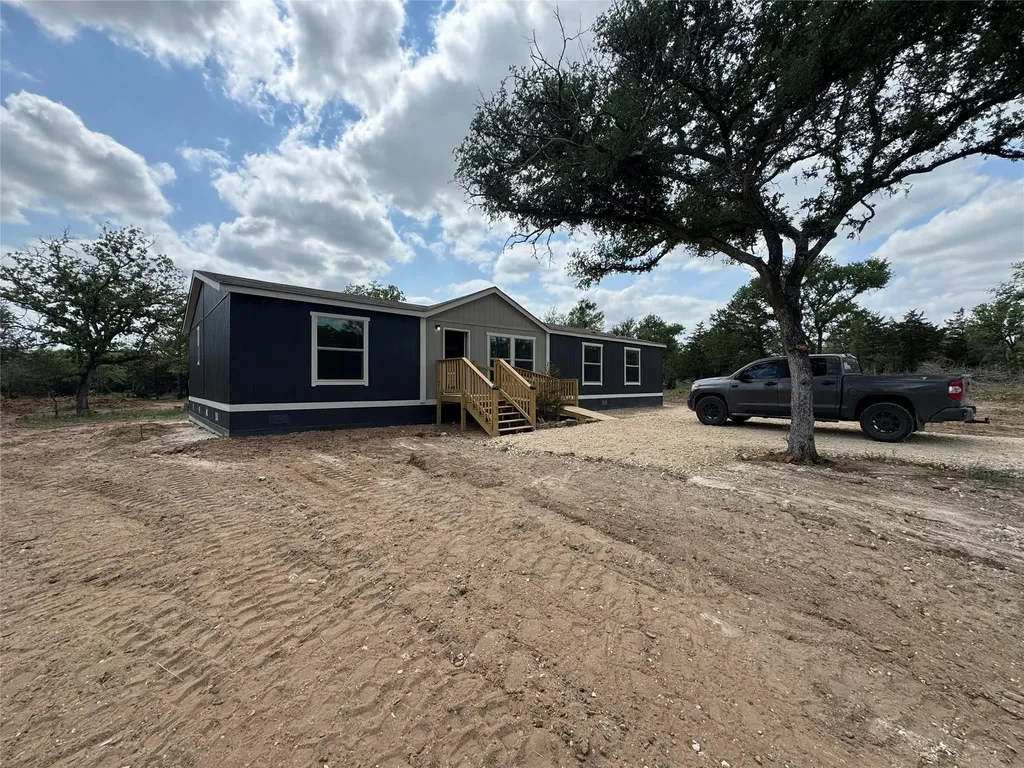 1740 Sandy Creek Road Red Rock TX 78616
