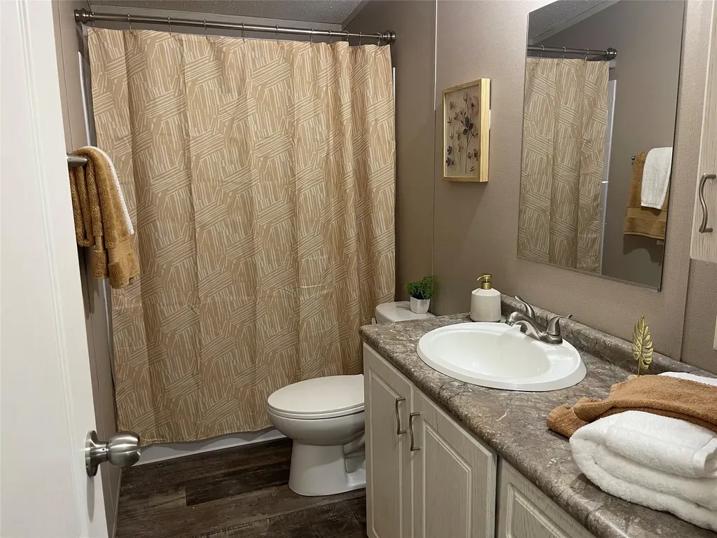 1740 Sandy Creek Road Red Rock TX 78616
