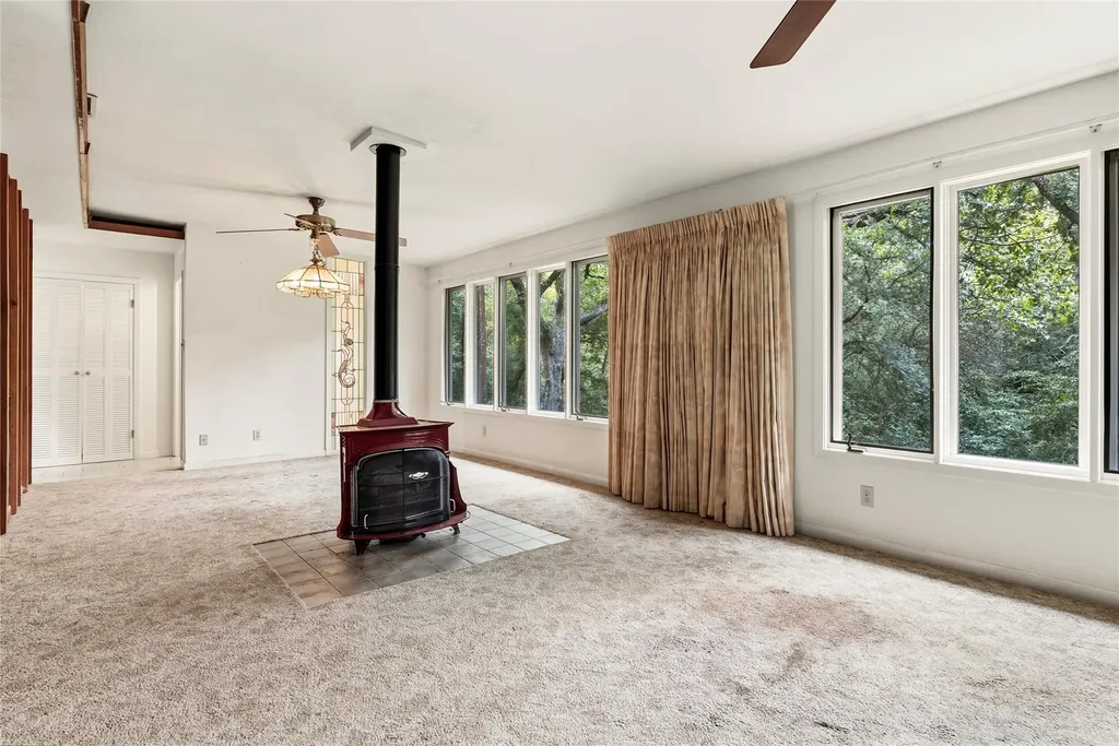4927 Strass Drive Austin TX 78731