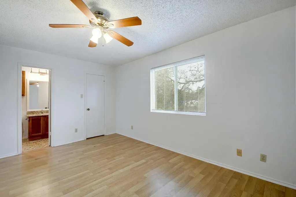 6102 Parkwood Drive Austin TX 78735
