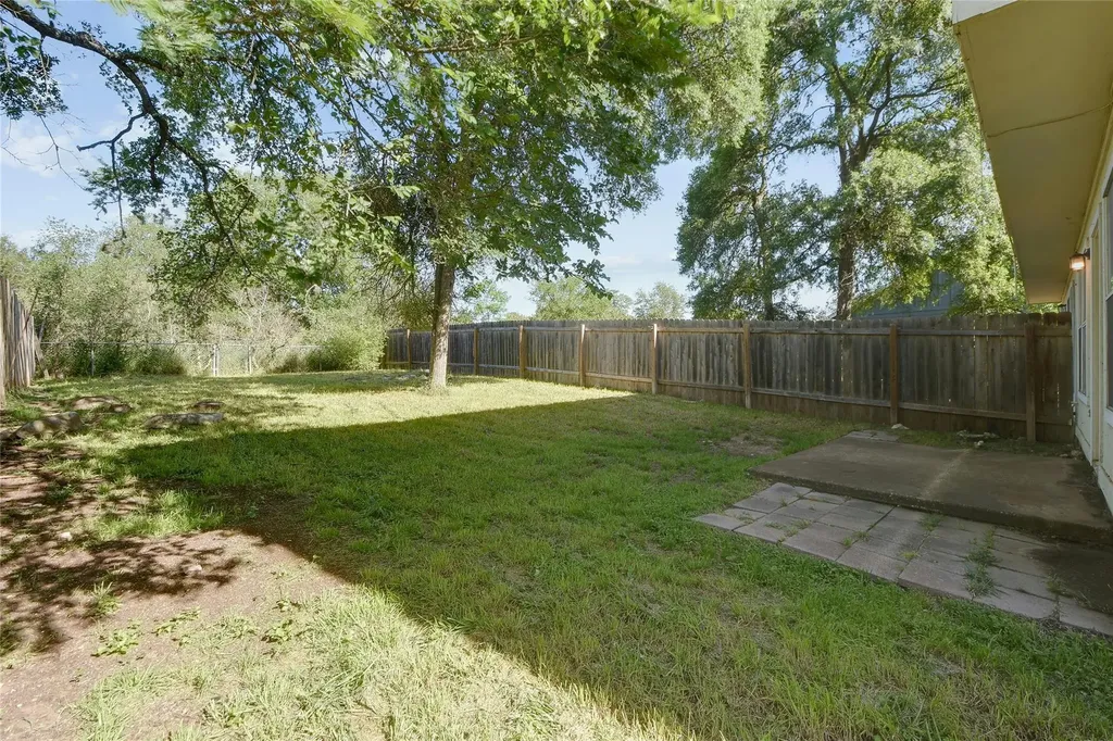 6102 Parkwood Drive Austin TX 78735