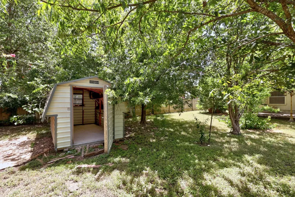 615 Camp Fire Trail Pflugerville TX 78660
