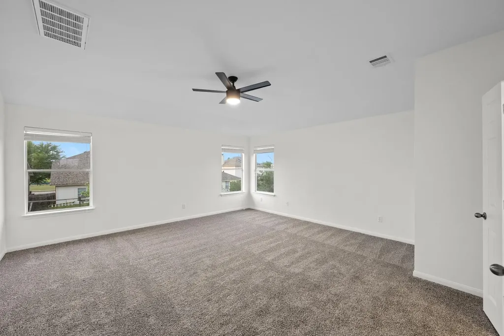 4312 Hidden Lake Crossing Pflugerville TX 78660
