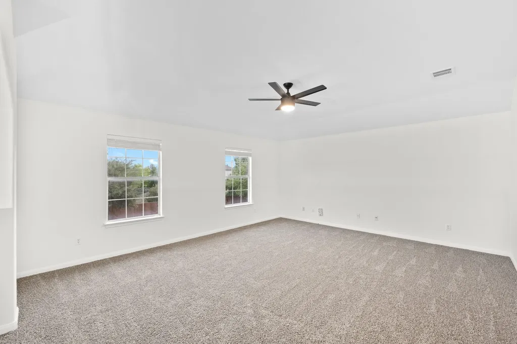 4312 Hidden Lake Crossing Pflugerville TX 78660