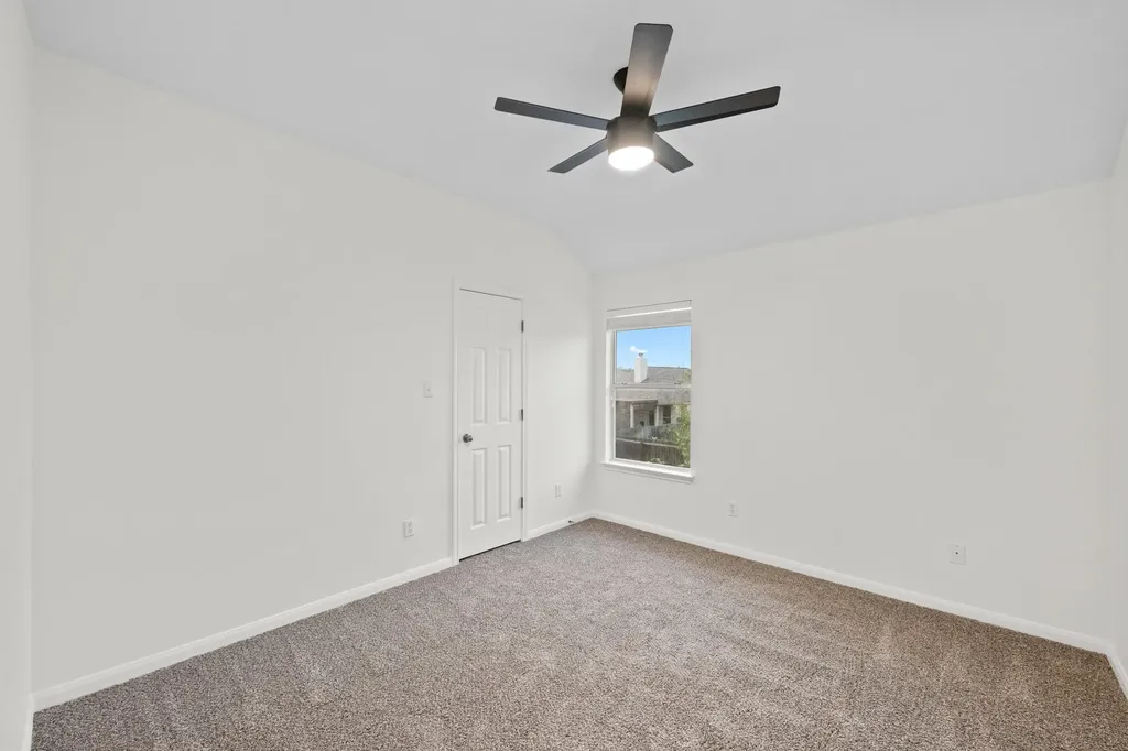 4312 Hidden Lake Crossing Pflugerville TX 78660