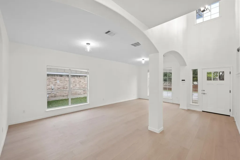 4312 Hidden Lake Crossing Pflugerville TX 78660