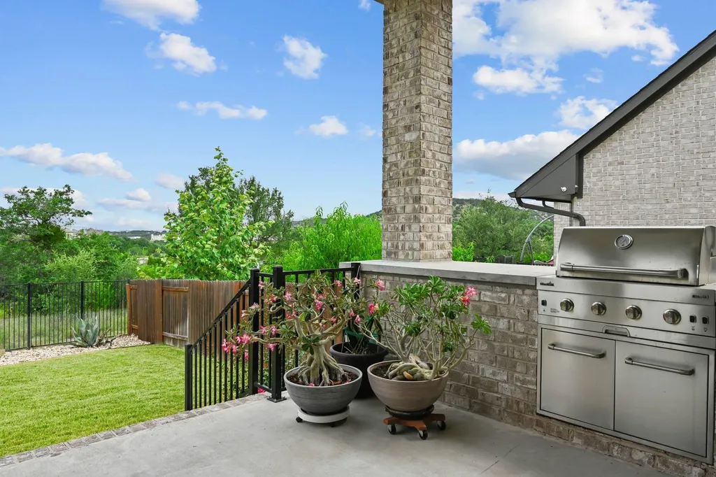 17802 Dufour Drive Austin TX 78738