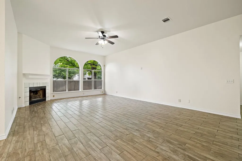 2422 Agarita Trail Round Rock TX 78665