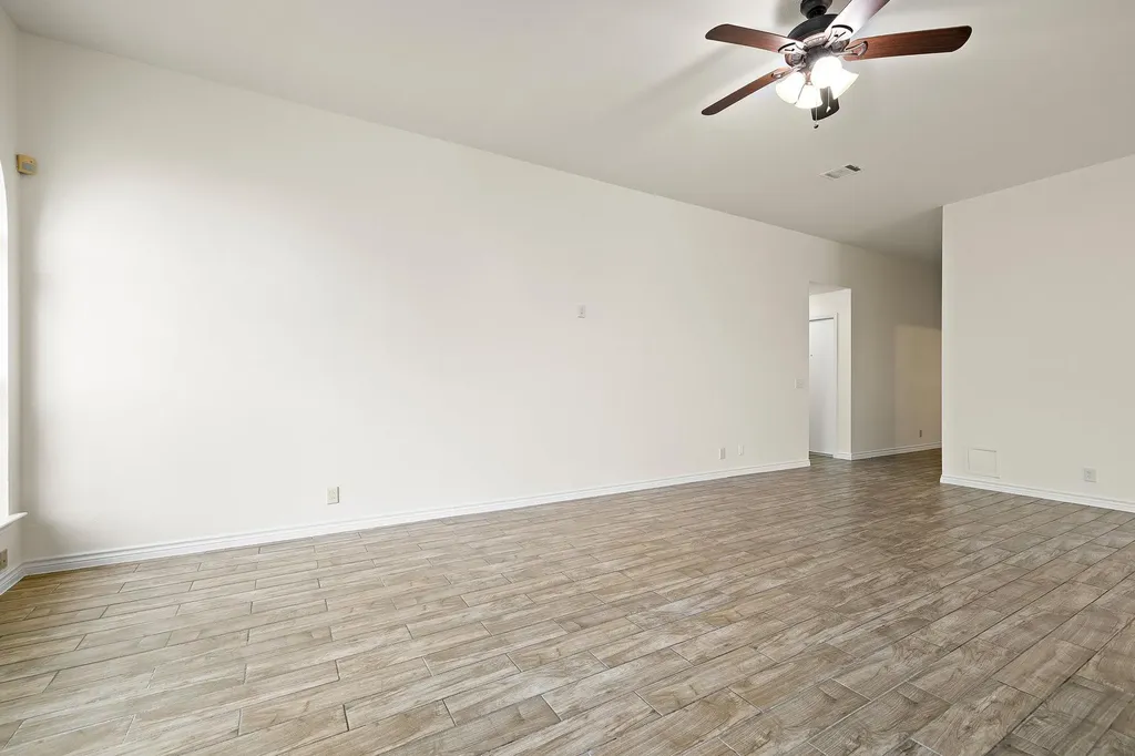 2422 Agarita Trail Round Rock TX 78665