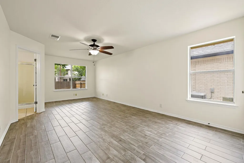 2422 Agarita Trail Round Rock TX 78665