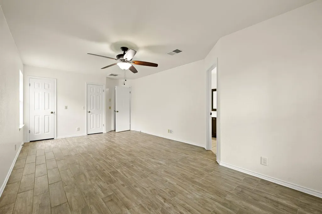 2422 Agarita Trail Round Rock TX 78665
