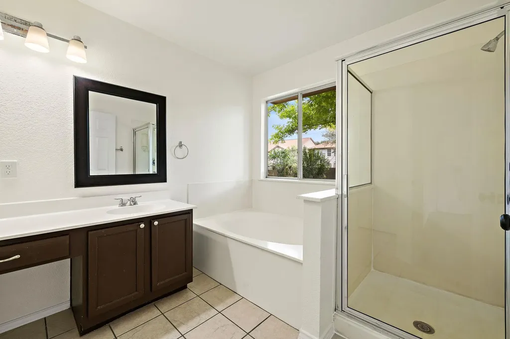 2422 Agarita Trail Round Rock TX 78665
