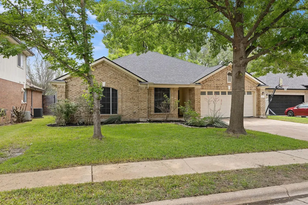 2422 Agarita Trail Round Rock TX 78665