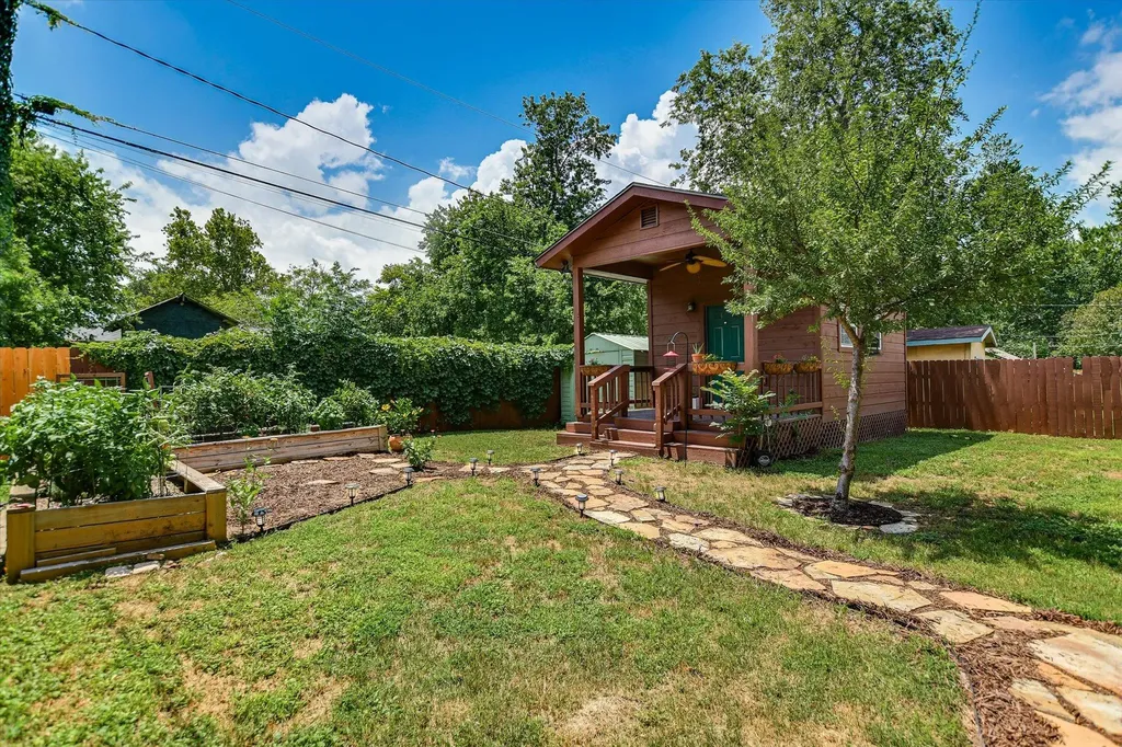 8917 Glenn Lane Austin TX 78753