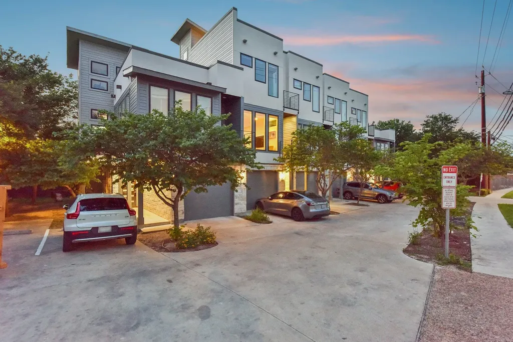 2300 S 5th Street Austin TX 78704