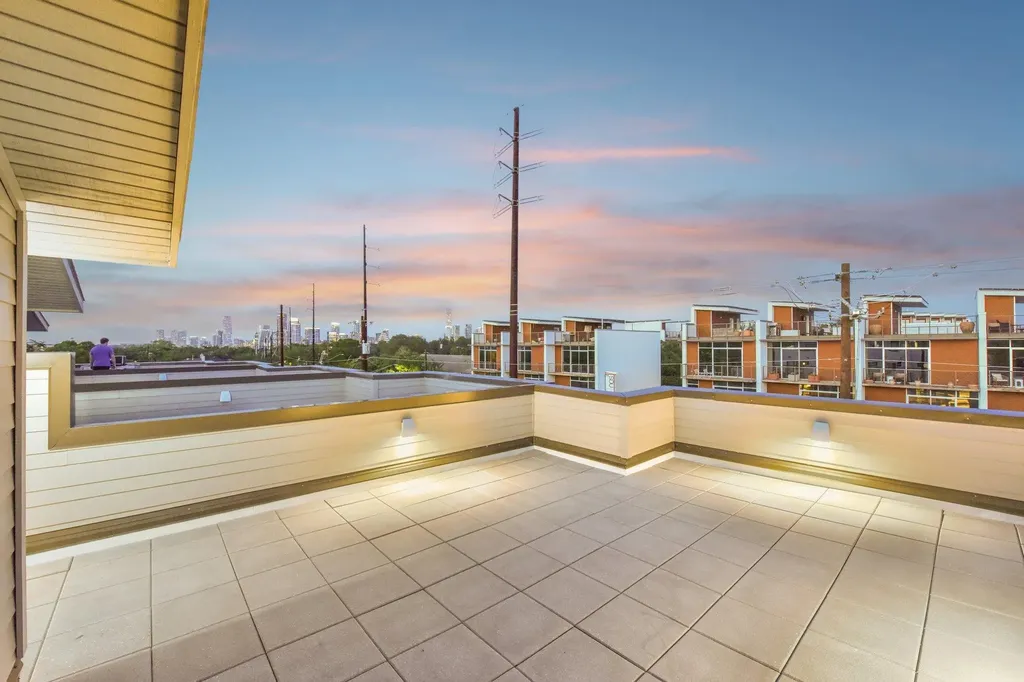 2300 S 5th Street Austin TX 78704