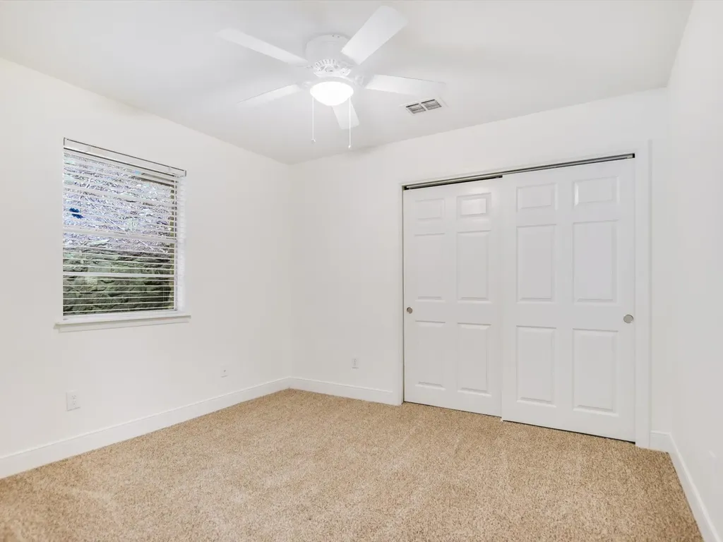 2903B Edgewater Drive Austin TX 78733