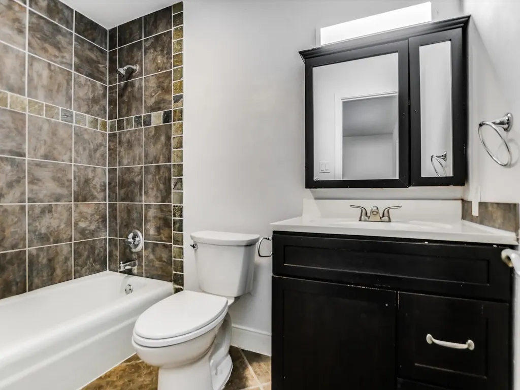 2903B Edgewater Drive Austin TX 78733
