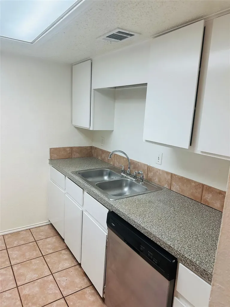 2401 Leon Street Austin TX 78705