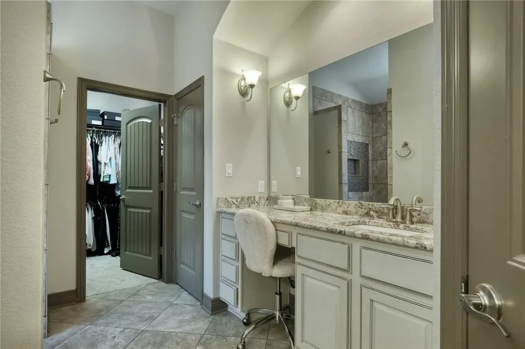 1239 Falling Hills Drive Georgetown TX 78628