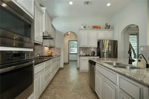 1239 Falling Hills Drive Georgetown TX 78628