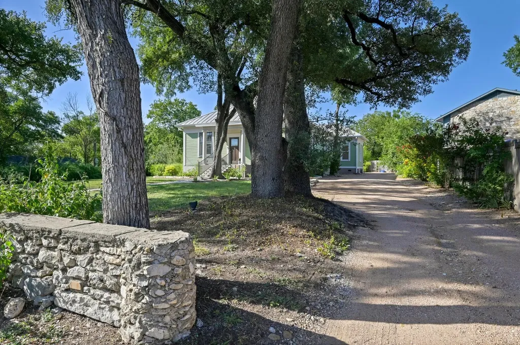 1603 Taylor Gaines Street Austin TX 78741