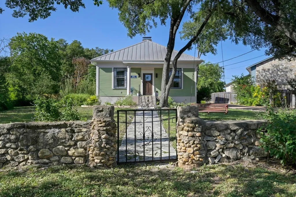 1603 Taylor Gaines Street Austin TX 78741