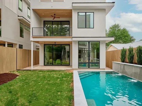 1213 Karen Austin TX 78757