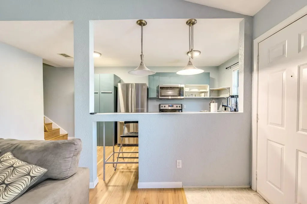 4307 1st Street S Austin TX 78745