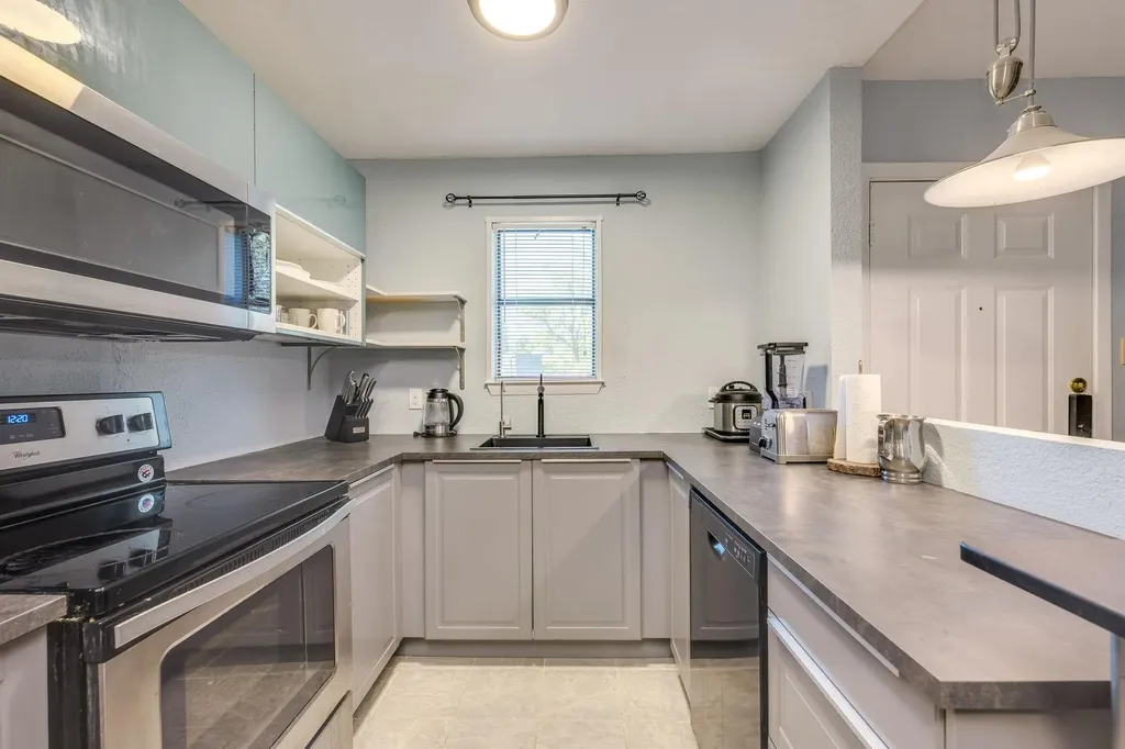 4307 1st Street S Austin TX 78745