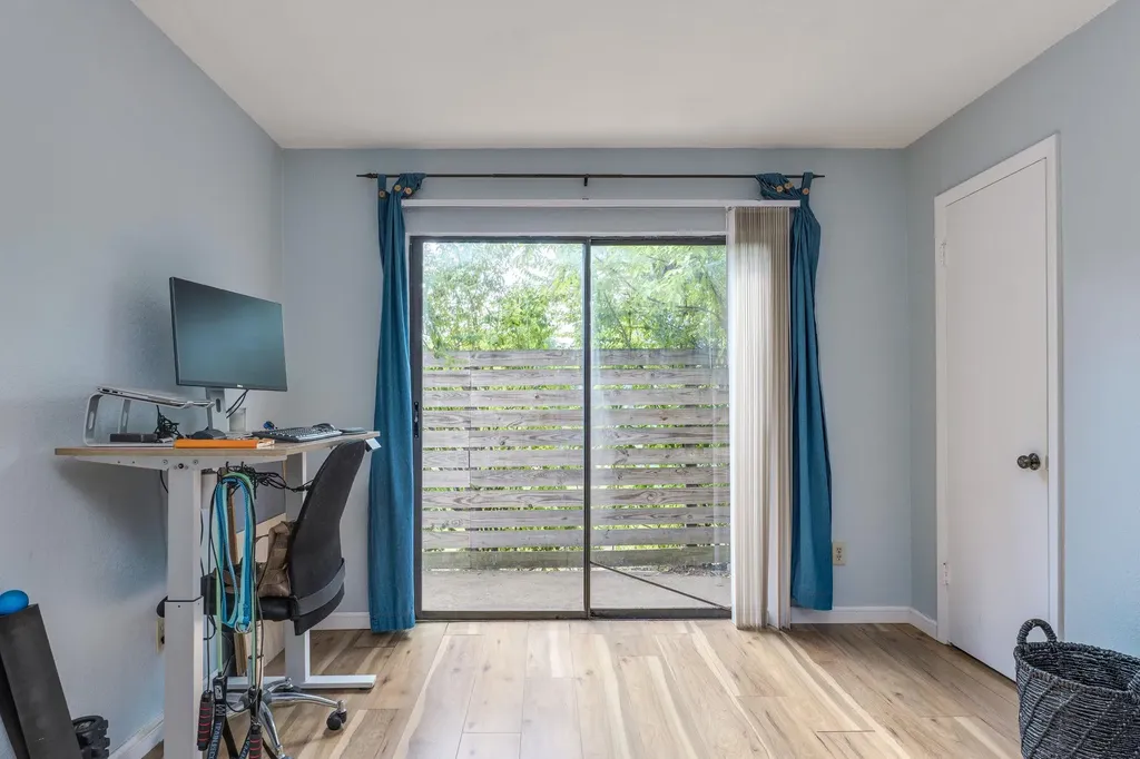 4307 1st Street S Austin TX 78745