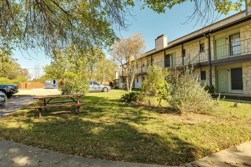 4307 1st Street S Austin TX 78745