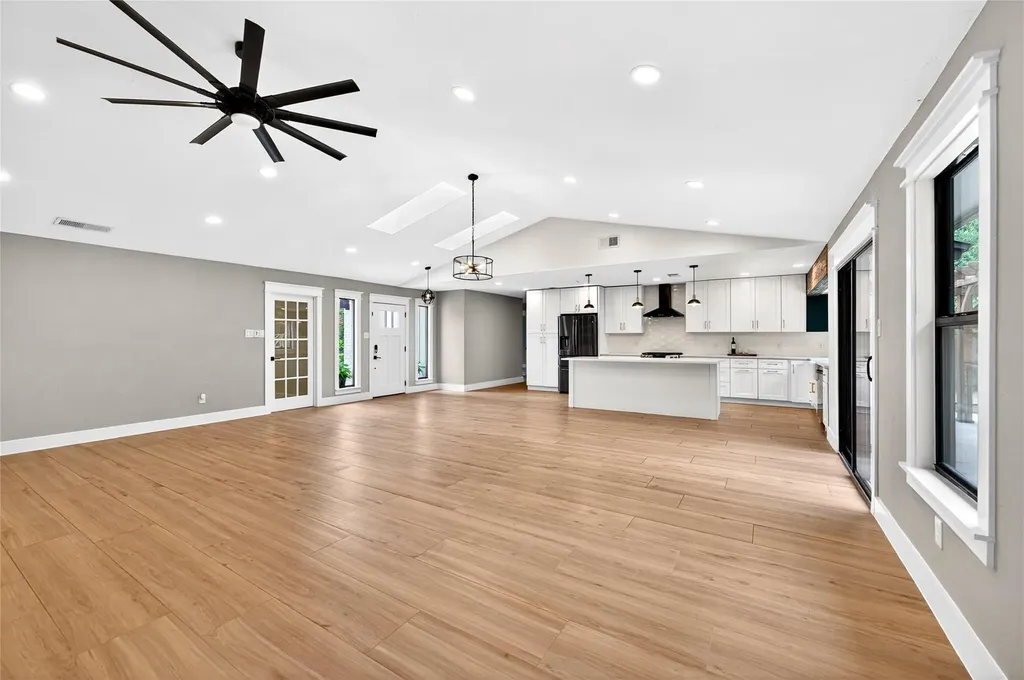 6703 Danwood Drive Austin TX 78759