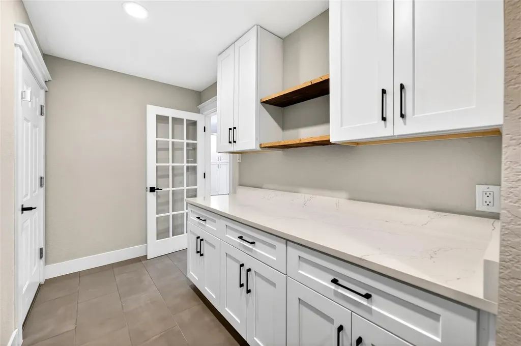 6703 Danwood Drive Austin TX 78759