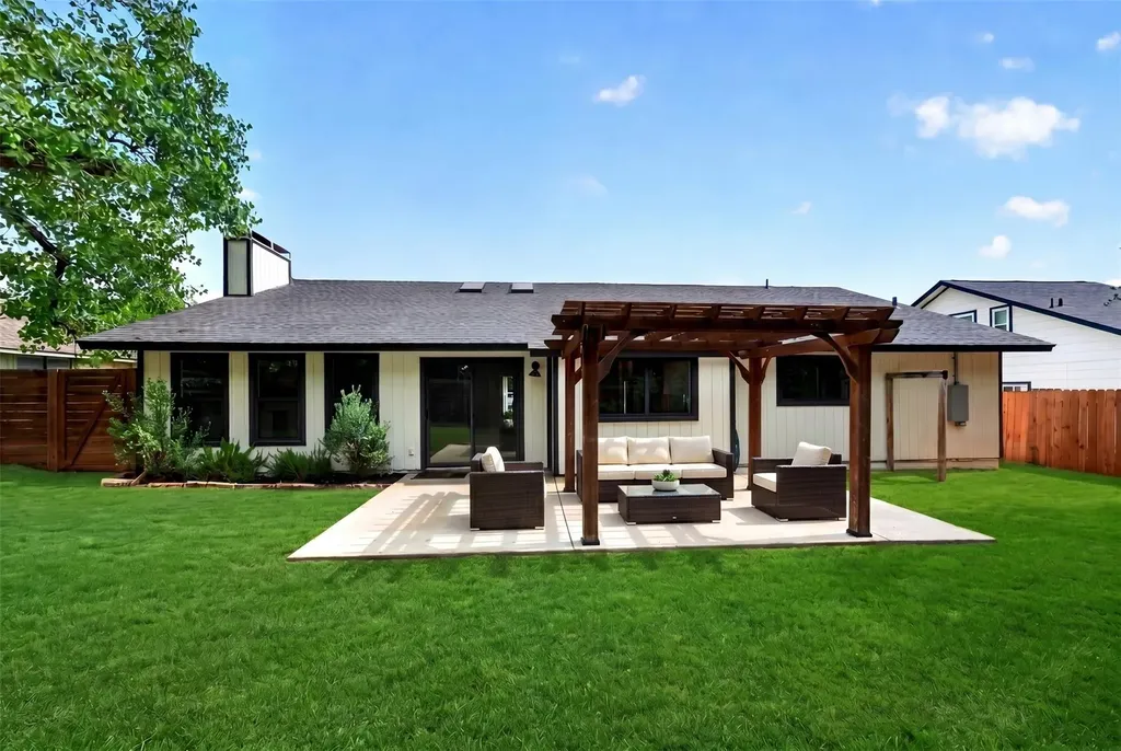 6703 Danwood Drive Austin TX 78759