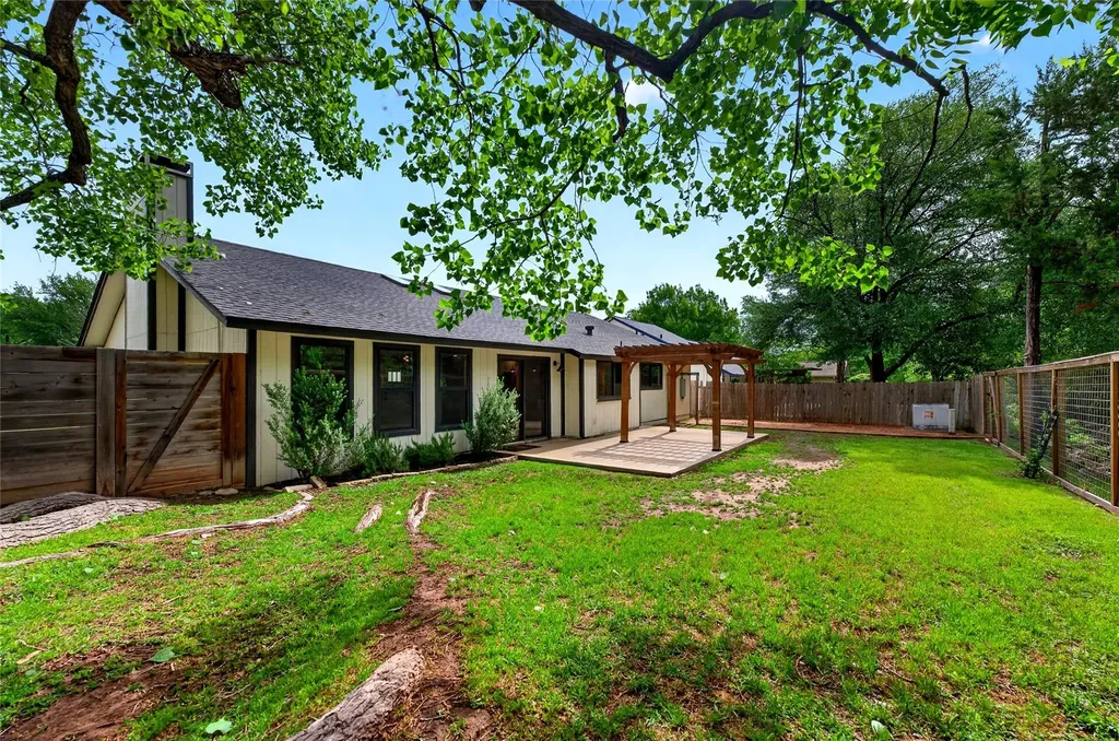 6703 Danwood Drive Austin TX 78759