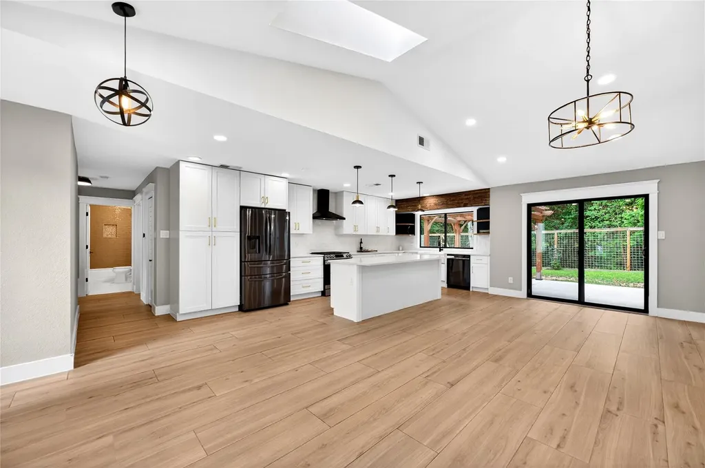 6703 Danwood Drive Austin TX 78759