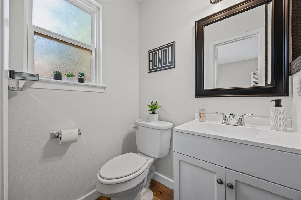 6211 Palm Circle Austin TX 78741
